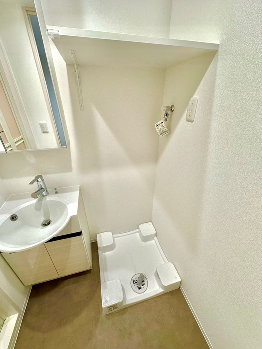 物件内観写真11　(洗濯機置場)