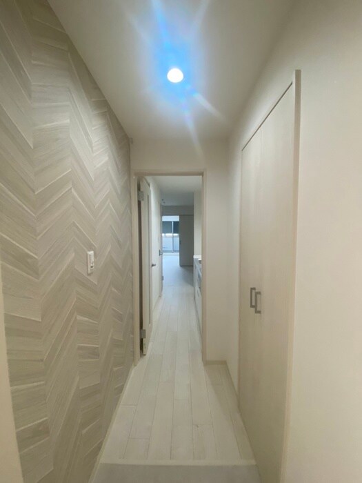 物件内観写真7　(玄関)