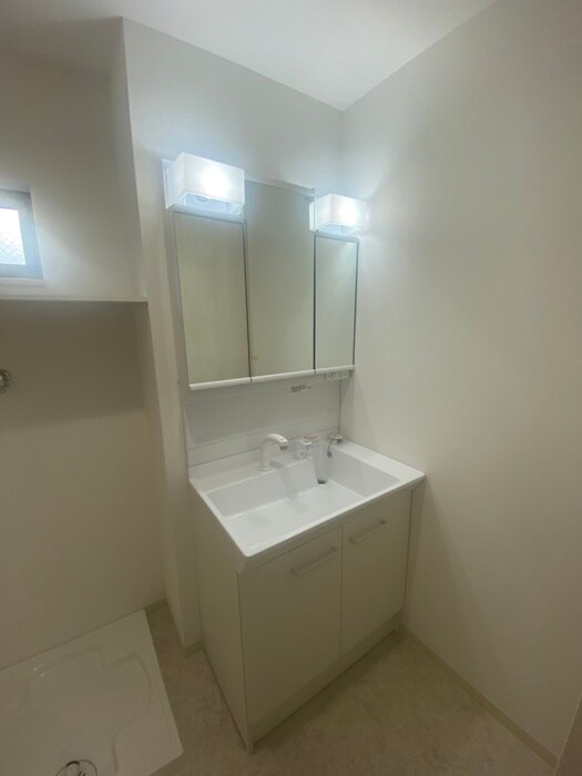 物件内観写真12　(洗面)