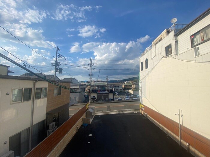 物件内観写真16　(室内からの展望)