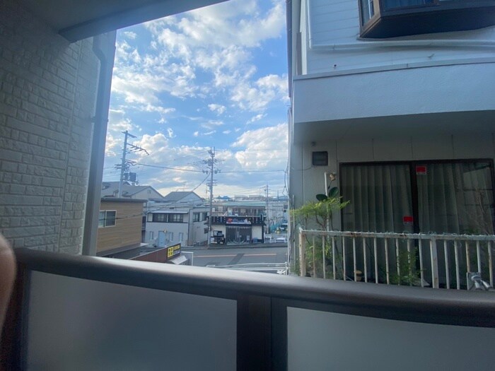 物件内観写真16　(室内からの展望)