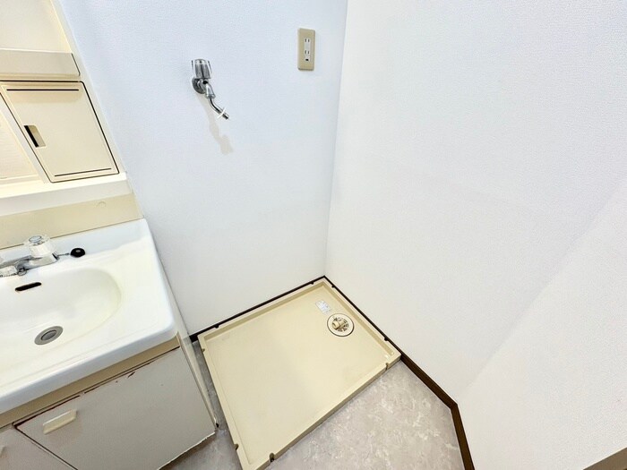 物件内観写真21　(洗濯機置場)