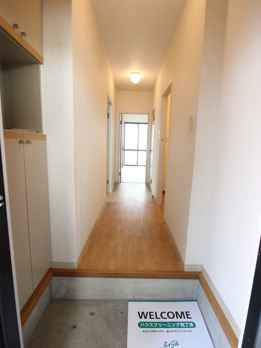 物件内観写真17　(玄関)