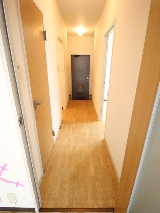 物件内観写真19　(廊下)