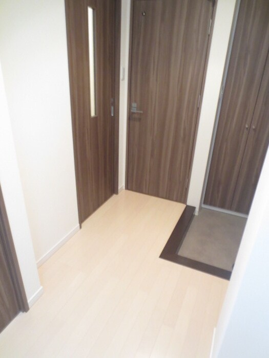 物件内観写真10　(廊下)