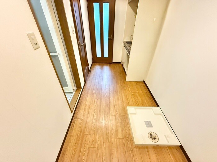 物件内観写真18　(廊下)