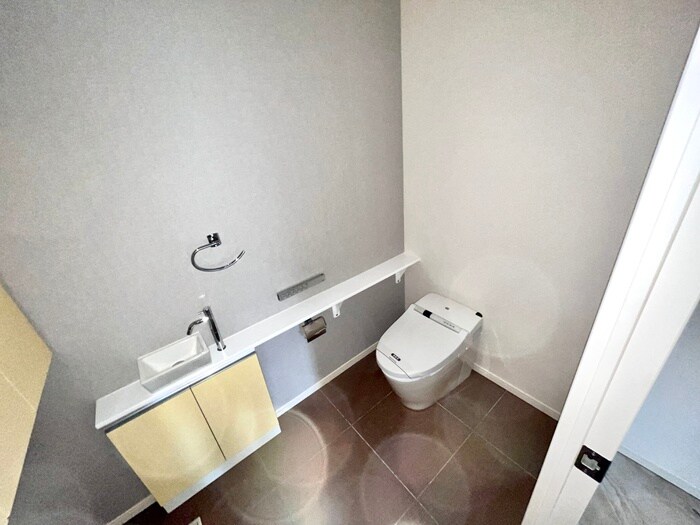 物件内観写真15　(トイレ)