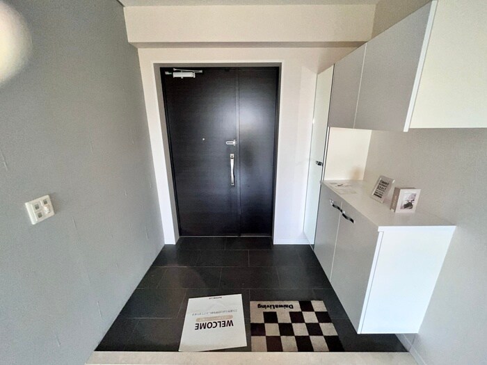 物件内観写真18　(玄関)