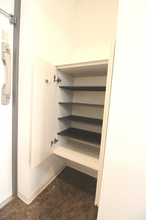 物件内観写真18　(靴箱)