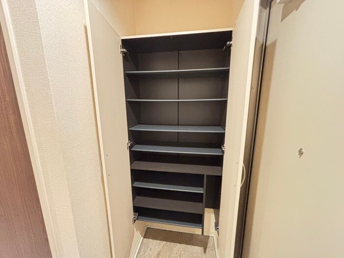 物件内観写真16　(靴箱)