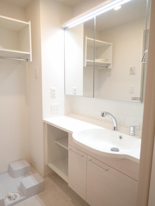 物件内観写真11　(洗面)