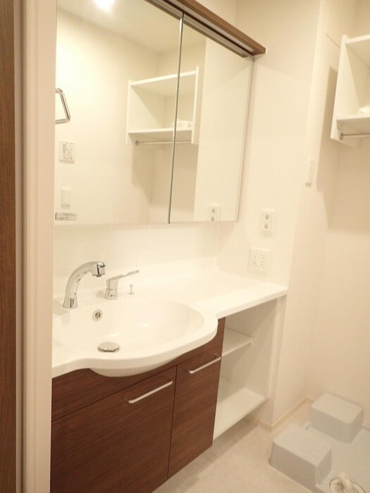 物件内観写真11　(洗面)