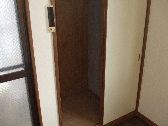 物件内観写真5　(収納)