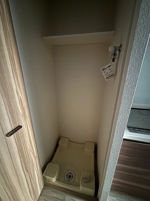 物件内観写真10　(洗濯機置場)