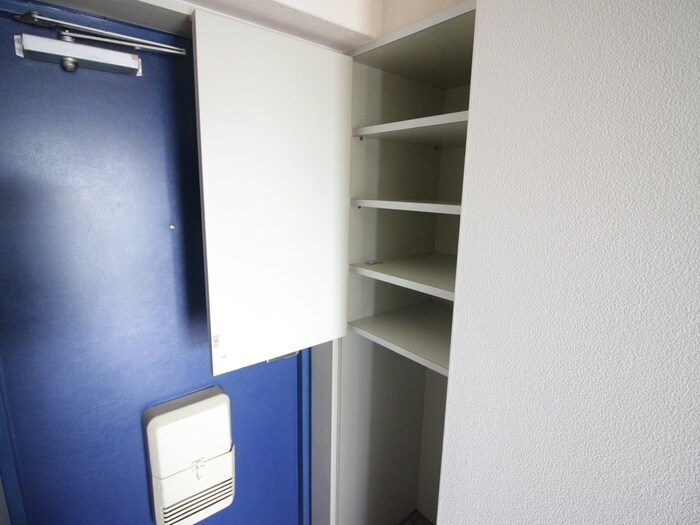 物件内観写真13　(靴箱)