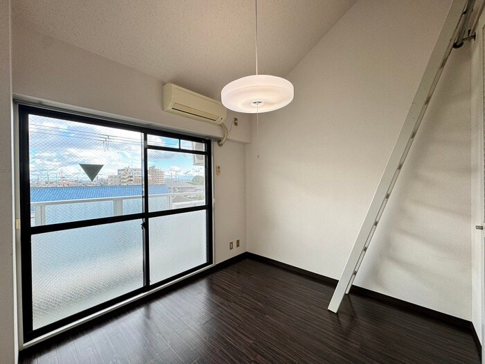 物件内観写真13　(居室)