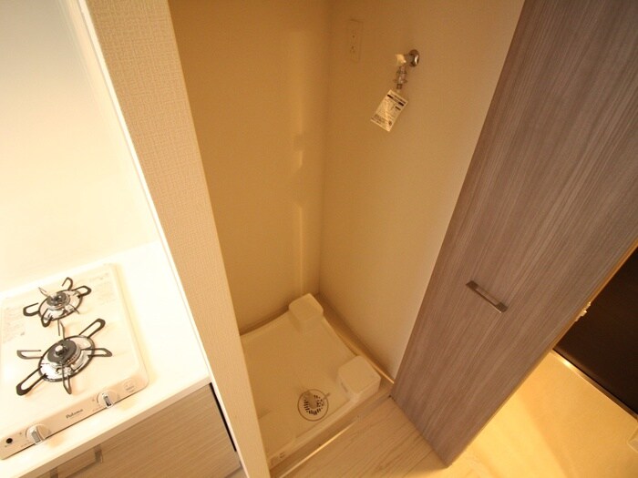 物件内観写真13　(洗濯機置場)