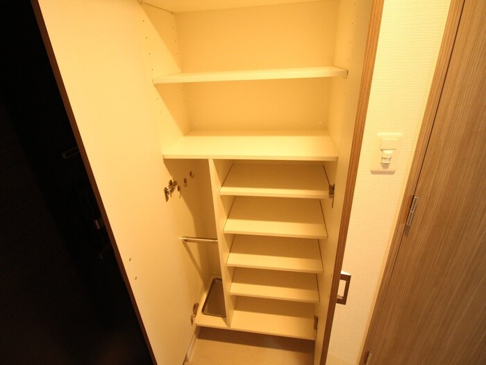 物件内観写真15　(靴箱)