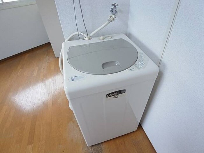 物件内観写真12　(洗濯機置場)