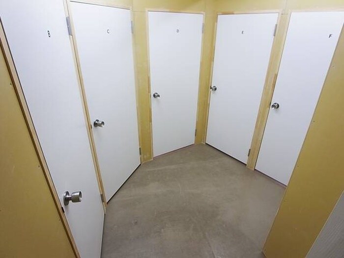 物件内観写真13　(収納)