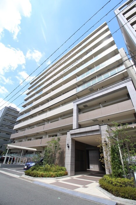 物件外観写真4　(エントランス部分)