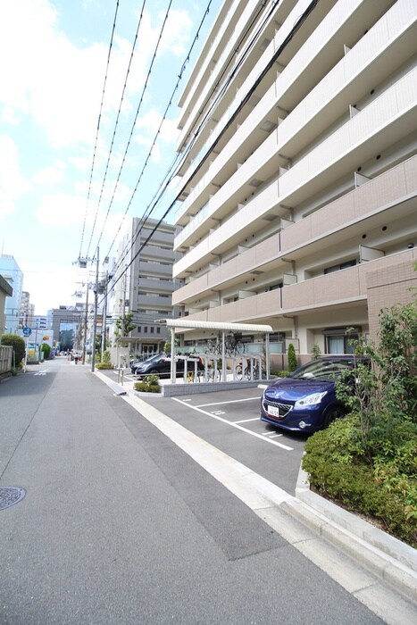 物件外観写真5　(駐車場)