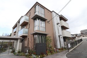 レフィナード一里山外観写真