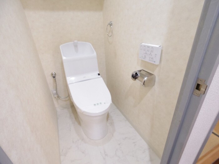 物件内観写真14　(トイレ)