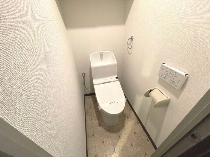 物件内観写真16　(トイレ)