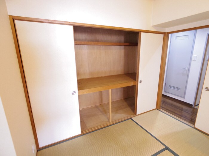 物件内観写真18　(収納)