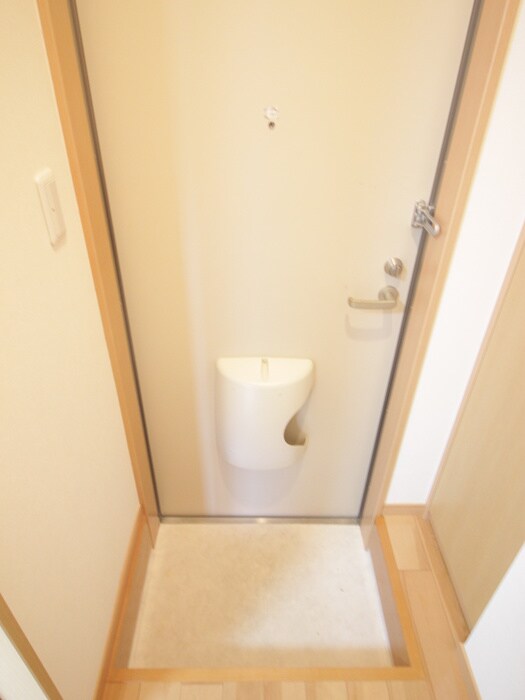 物件内観写真18　(玄関)