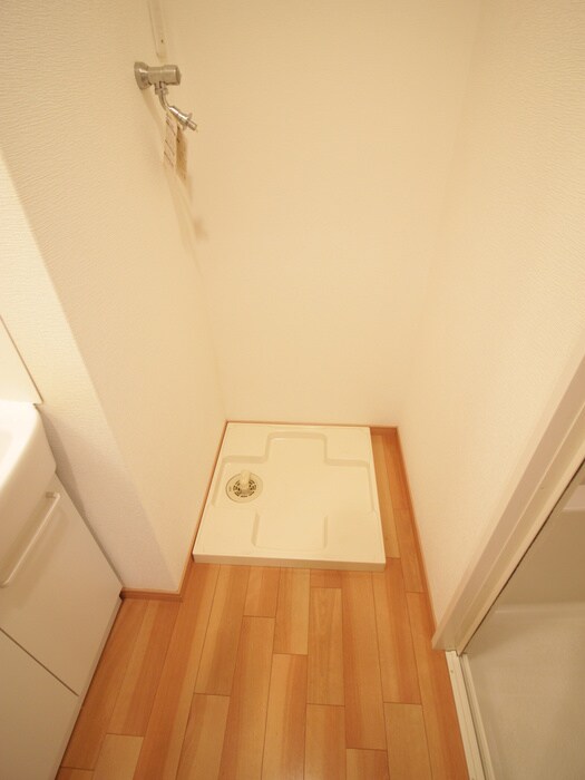 物件内観写真15　(洗濯機置場)