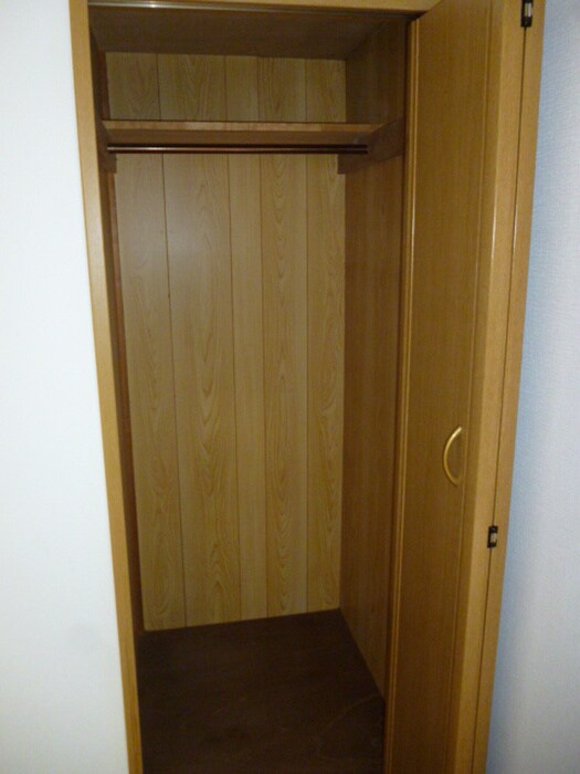 物件内観写真15　(収納)