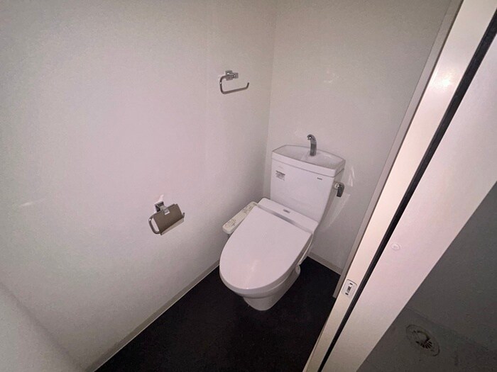物件内観写真17　(トイレ)