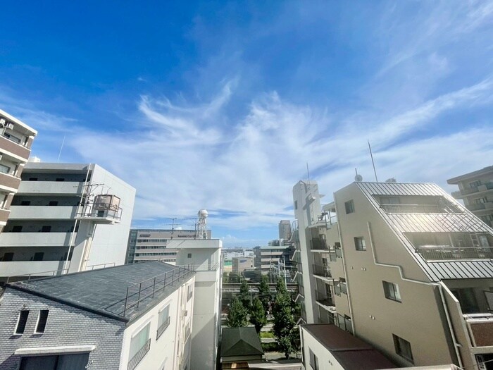 物件内観写真13　(室内からの展望)