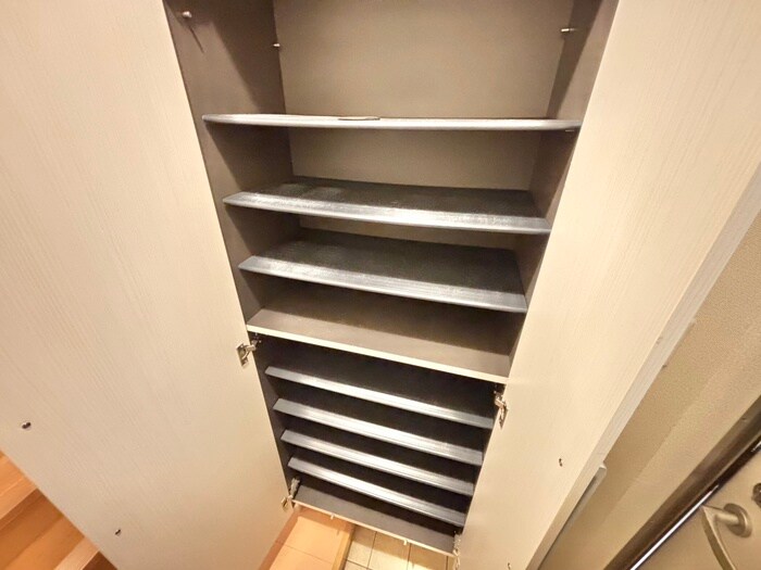 物件内観写真17　(靴箱)