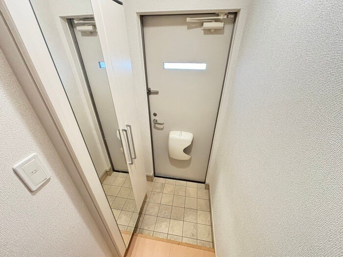 物件内観写真20　(玄関)