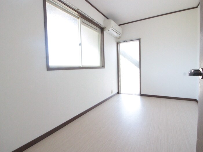 物件内観写真14　(居室)