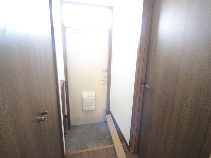 物件内観写真19　(玄関)