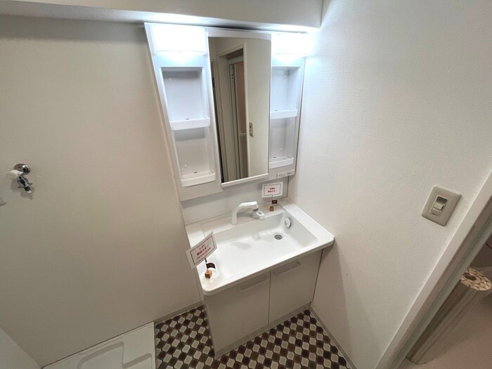 物件内観写真11　(洗面)