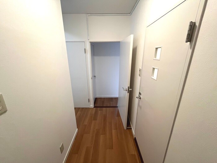 物件内観写真15　(廊下)