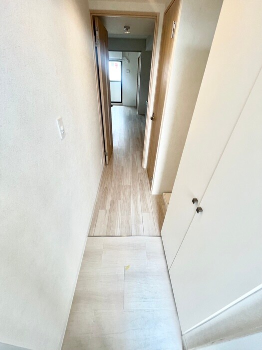 物件内観写真15　(玄関)