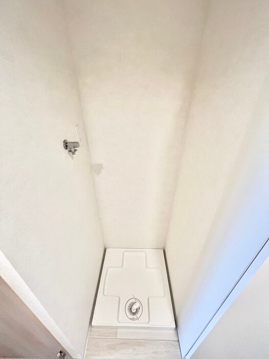 物件内観写真18　(洗濯機置場)