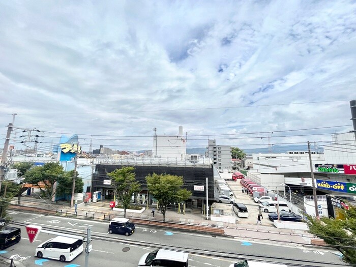 物件内観写真22　(室内からの展望)