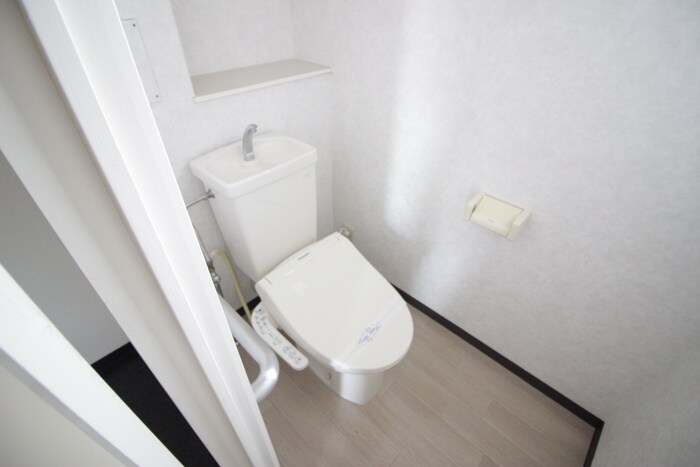 物件内観写真14　(トイレ)