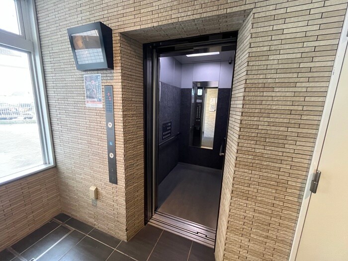 物件外観写真4　(建物設備)