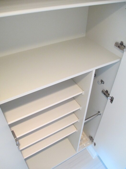 物件内観写真16　(靴箱)