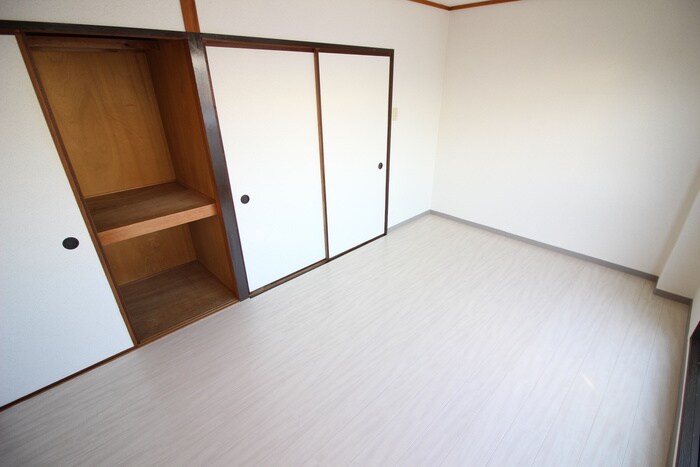 物件内観写真10　(居室)