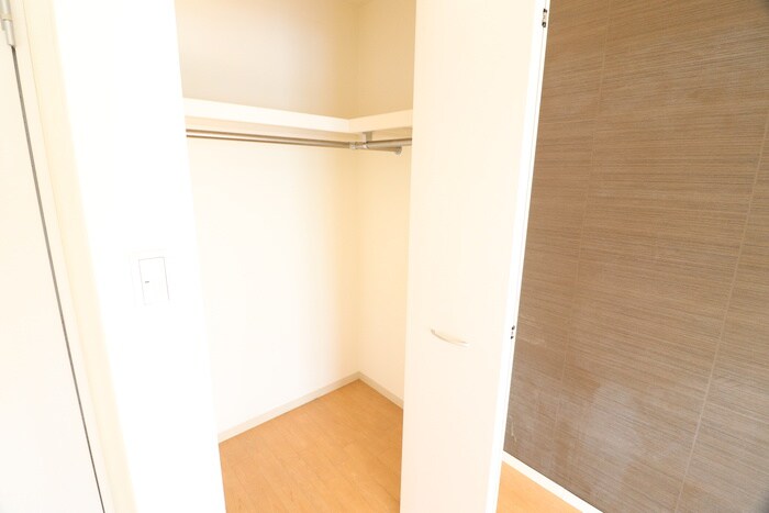 物件内観写真15　(収納)