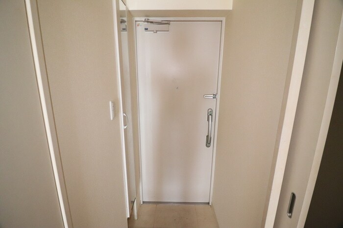 物件内観写真17　(玄関)